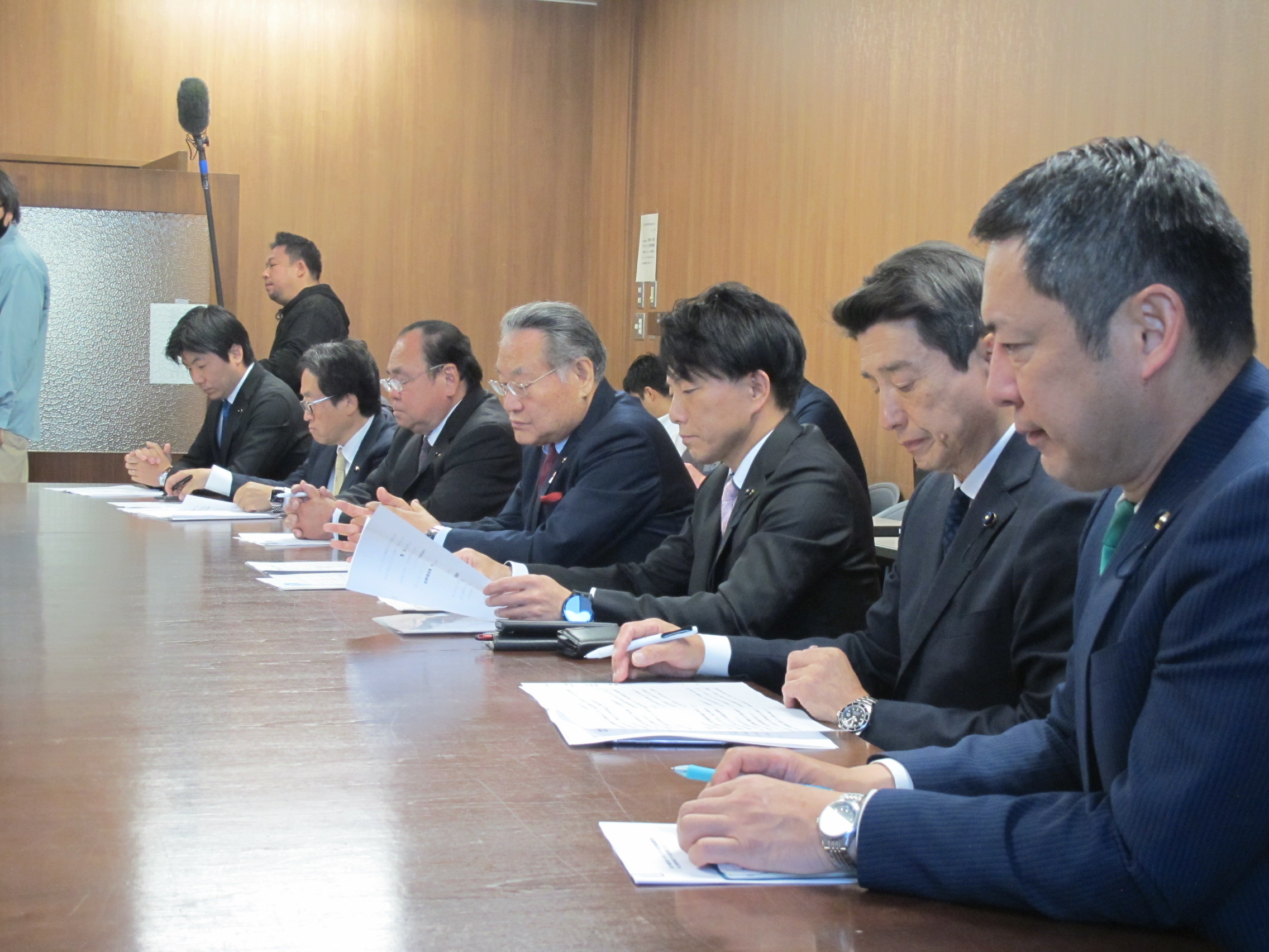 自民党県議団　新体制でスタート　～関税・物価高騰で緊急要望も～
